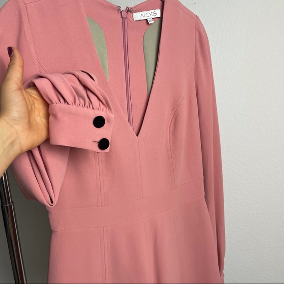 ALEXIS - Picture 7 of 8